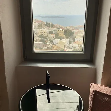 Nymfea Ano Syros