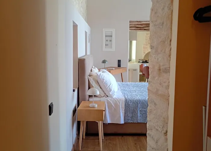 Nymfea אנו סירוס